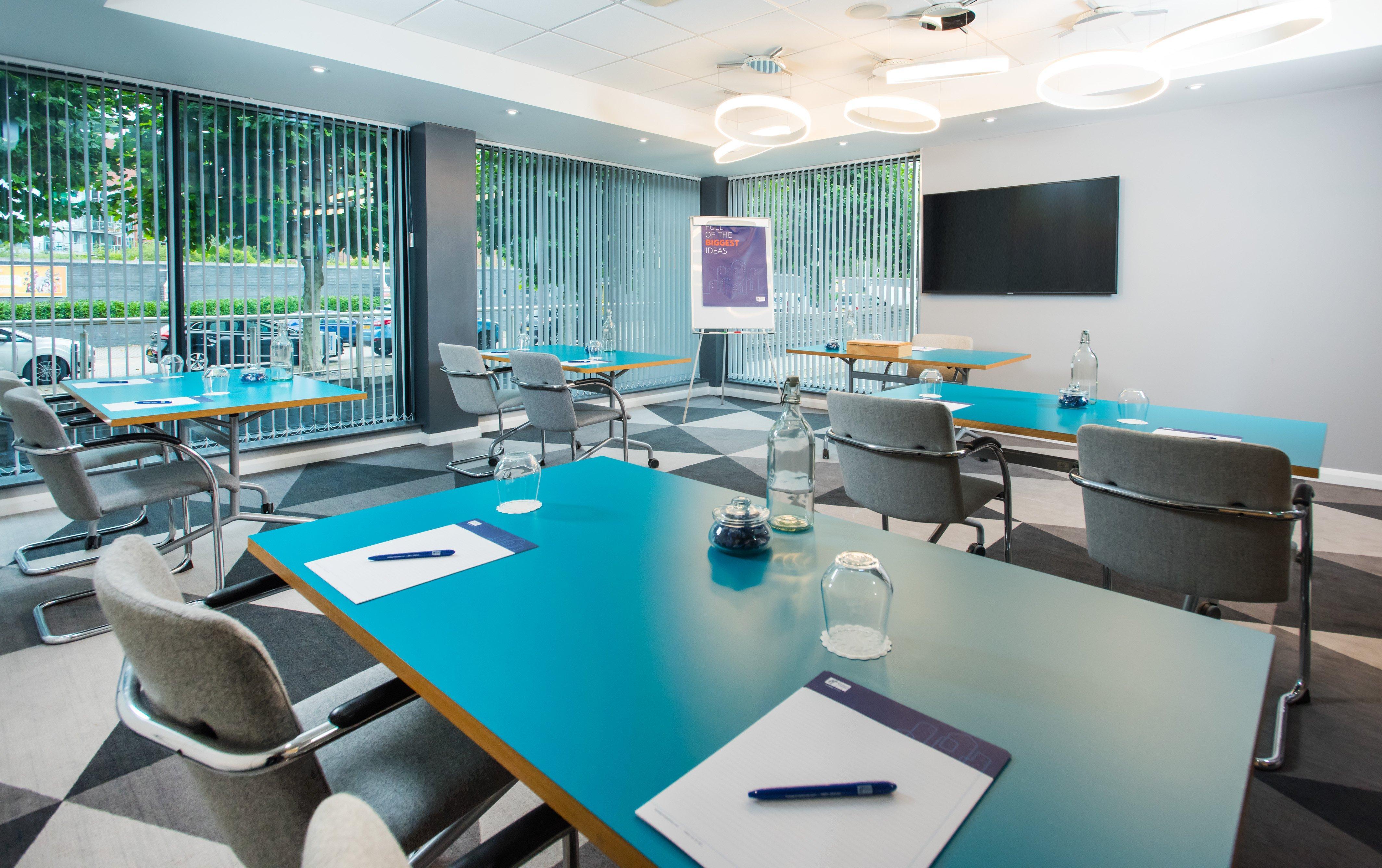 Отель Express Leeds Centre - Armouries By Ihg 3*